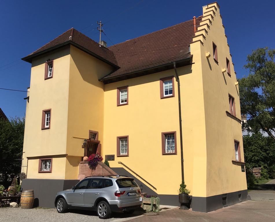 Altes Vogtshaus Hotel Weil am Rhein Buitenkant foto
